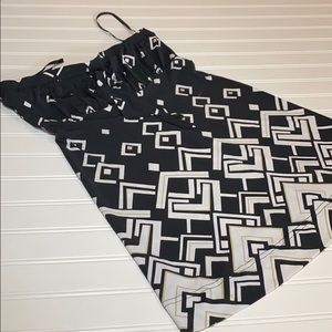 Gorgeous Bl/Wh/Tan Empire waist top!